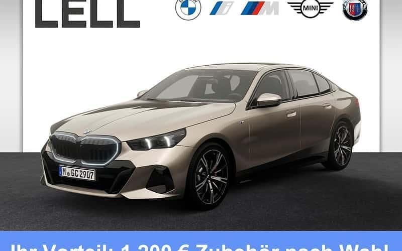 Grau Neu 2025 BMW 520 Comfort Edition Limousine | 62.980 € (Fairer Preis) - Bild 1/4