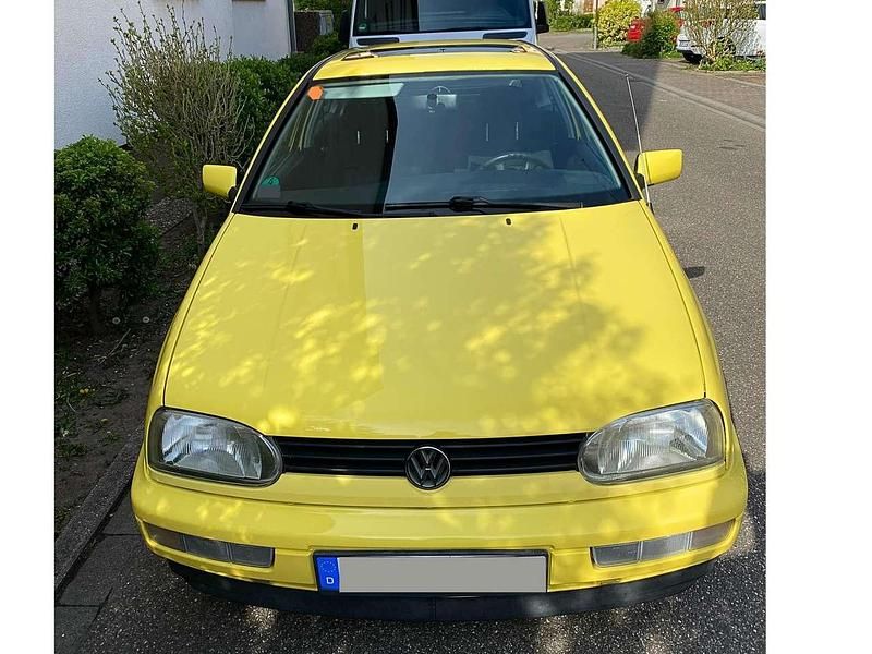 Gebraucht VW Golf III 60 PS (44 kW) 1997 Gelb Limousine