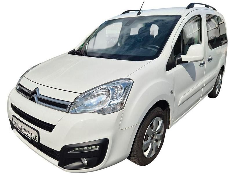 Weiß Gebraucht 2018 Citroën Berlingo SELECTION Van / Kleinbus | 8.390 € (Guter Preis) - Bild 1/4