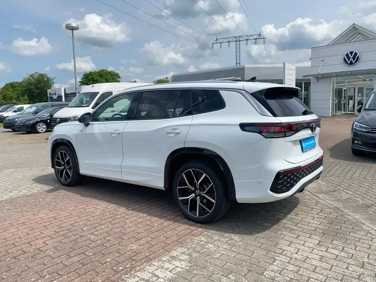 Gebraucht VW Tayron R-line 193 PS (141 kW) 2025 Weiß SUV