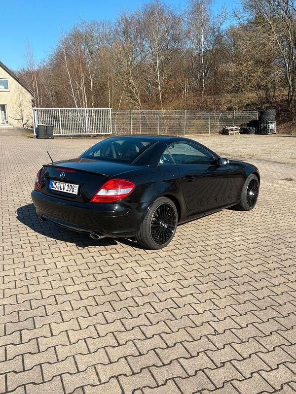 Gebraucht Mercedes SLK280 231 PS (169 kW) 2007 Schwarz Cabrio