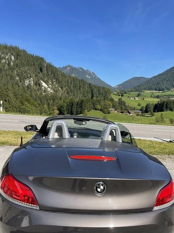 Braun Gebraucht 2010 BMW Z4 Sport Line Cabrio | 13.850 € (Superpreis) - Bild 1/4