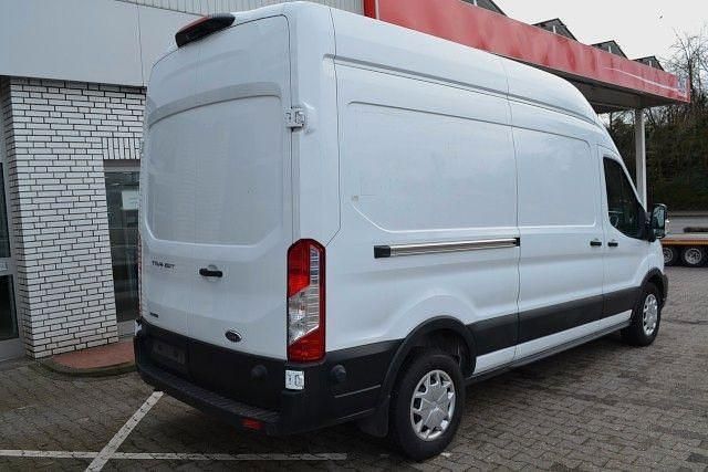 Gebraucht Ford Transit Trend 131 PS (96 kW) 2024 Weiß Limousine
