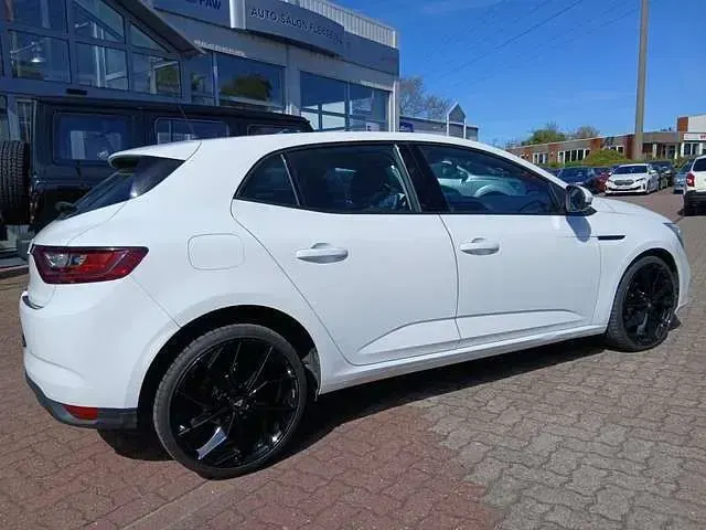 Gebraucht Renault Mégane Life 101 PS (74 kW) 2018 Kleinwagen