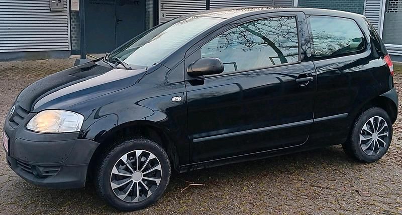 Second-hand VW Fox 66 CP (48 kW) 2006 Negru Hatchback