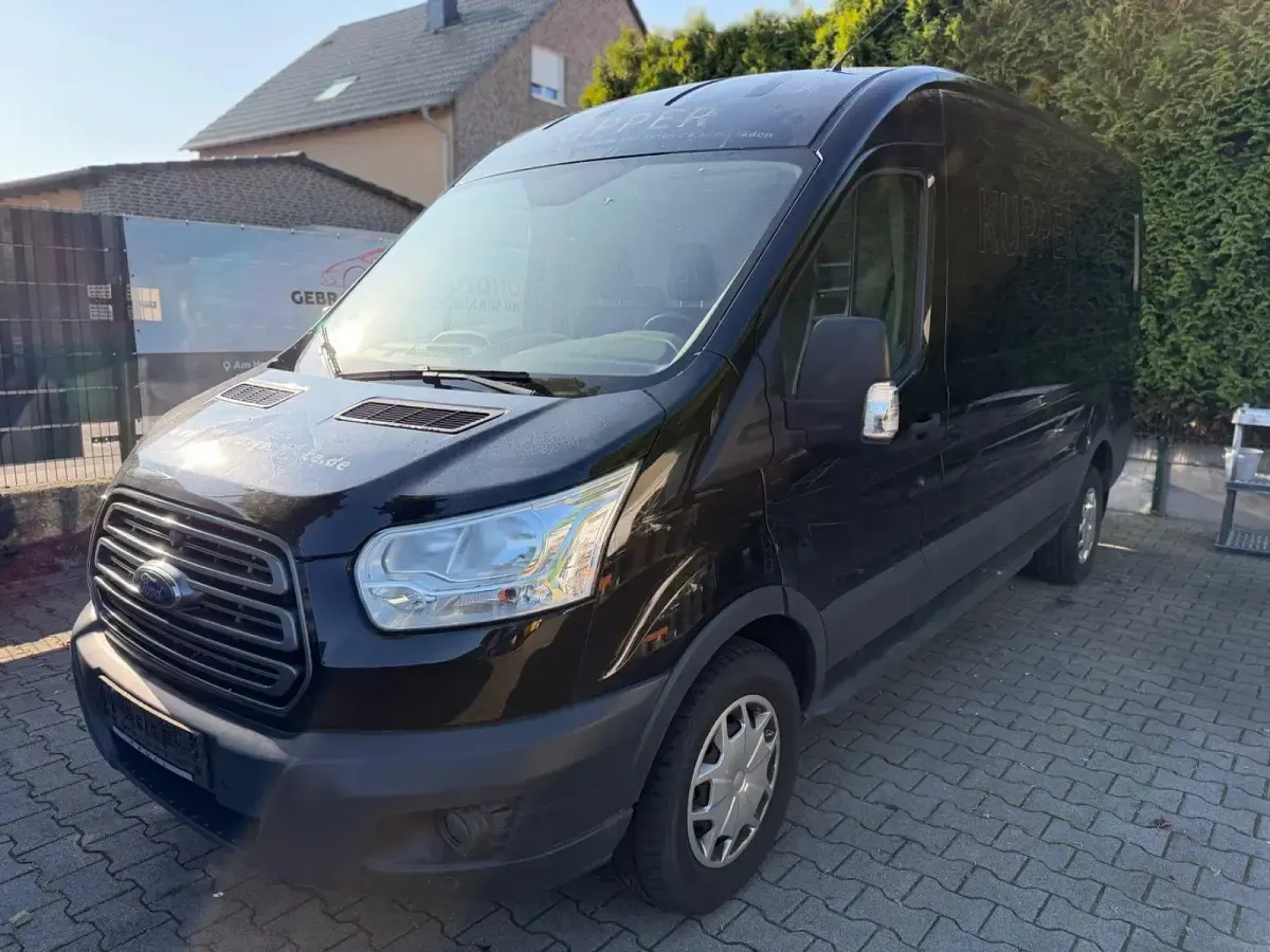 Gebraucht Ford Transit Trend 131 PS (96 kW) 2016 Schwarz Limousine