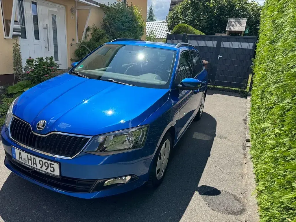 Gebraucht Skoda Fabia Ambition 90 PS (66 kW) 2015 Blau Kombi