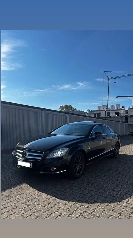 Schwarz Gebraucht 2011 Mercedes CLS350 Limousine | 12.500 € (Guter Preis) - Bild 1/4