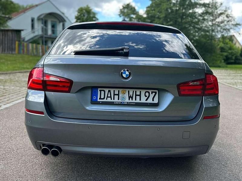 Gebraucht BMW 520 184 PS (135 kW) 2012 Grau Limousine