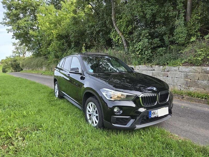 Schwarz Gebraucht 2019 BMW X1 SUV | 16.299 € (Superpreis) - Bild 1/4