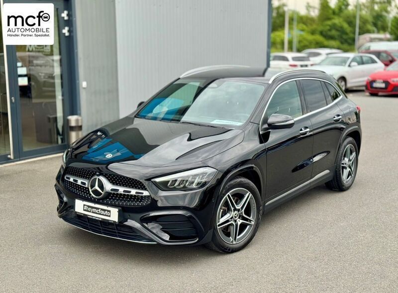 Schwarz Gebraucht 2024 Mercedes GLA200 AMG line SUV | 37.940 € (Guter Preis) - Bild 1/4