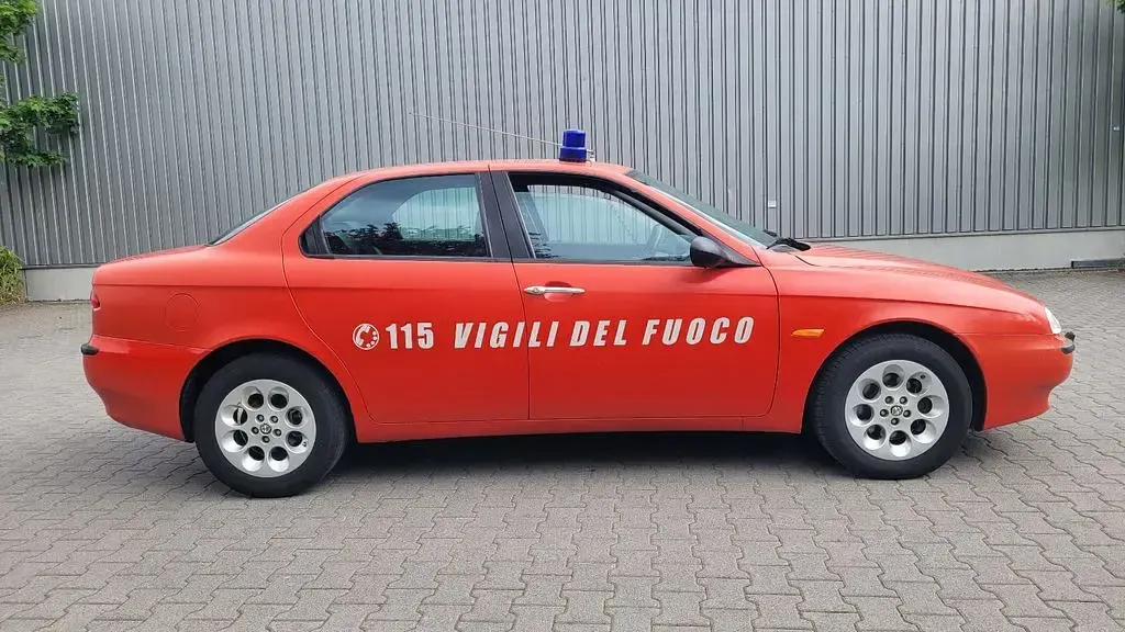 Gebraucht Alfa Romeo 156 140 PS (102 kW) 2000 Rot Limousine