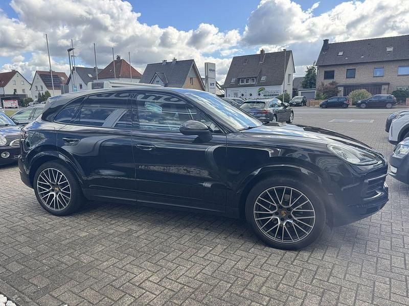Gebraucht Porsche Cayenne 340 PS (250 kW) 2021 Schwarz kl SUV
