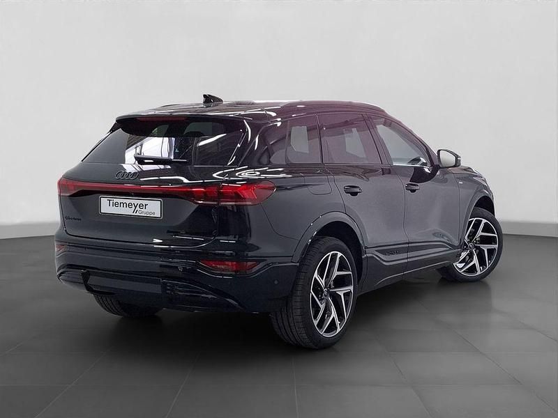 Neu Audi Q6 e-tron S-Line 225 kW (306 PS) 2026 Schwarz SUV