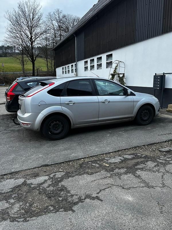 Gebraucht Ford Focus 101 PS (74 kW) 2011 Silber Limousine