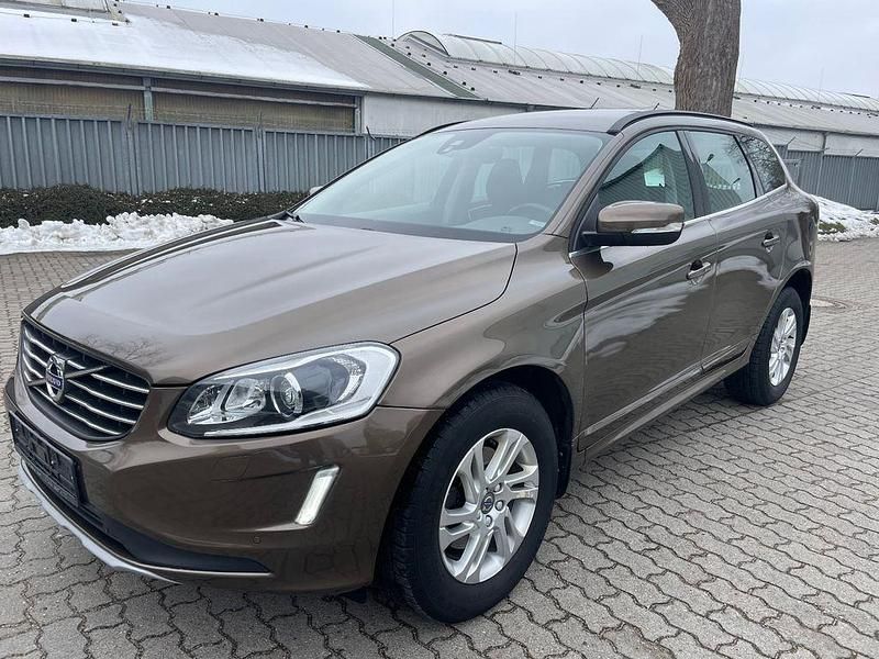 Gebraucht Volvo XC60 Momentum 150 PS (110 kW) 2017 SUV