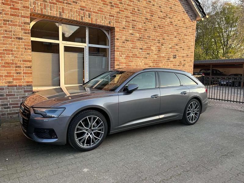 Grau Gebraucht 2019 Audi A6 Sport Kombi | 28.999 € (Fairer Preis) - Bild 1/4