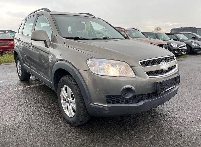 Gebraucht Chevrolet Captiva LS 136 PS (100 kW) 2009 Grau SUV