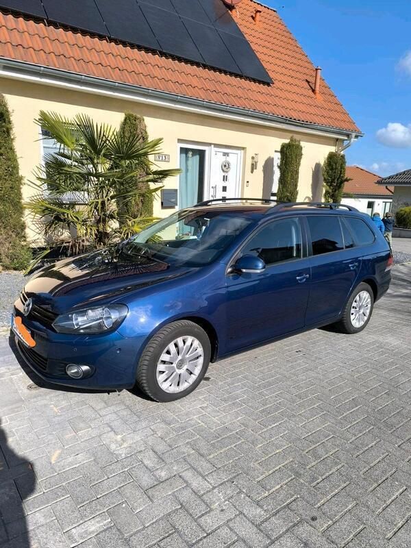 Blau Gebraucht 2010 VW Golf VI Kombi | 6.500 € (Teuer) - Bild 1/4
