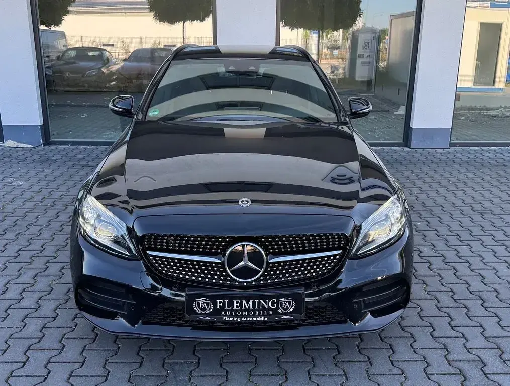Gebraucht Mercedes C220 AMG 194 PS (142 kW) 2019 Schwarz Limousine