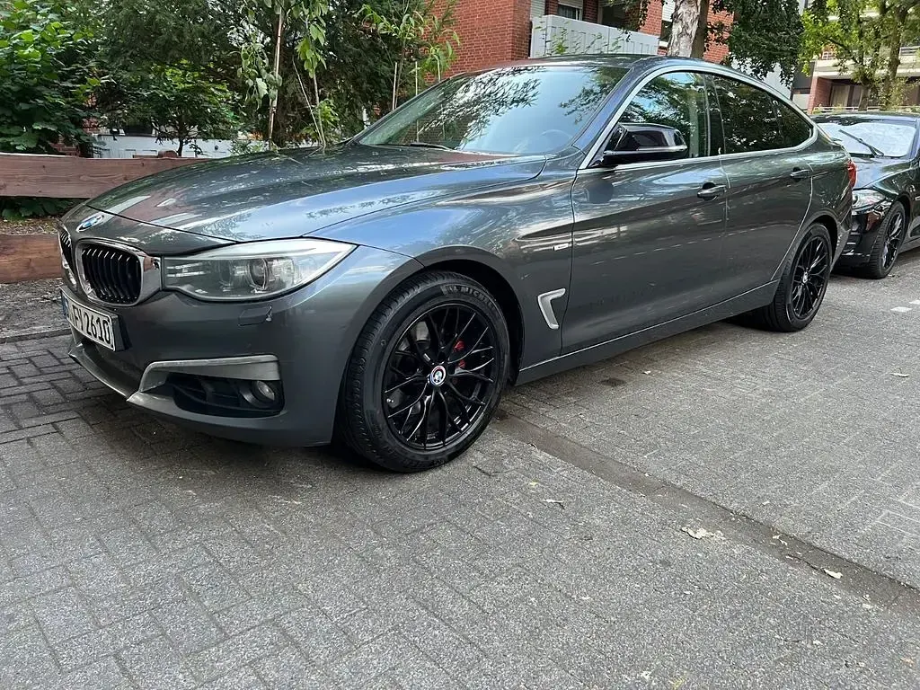 Gebraucht BMW 325 218 PS (160 kW) 2014 Grau Limousine