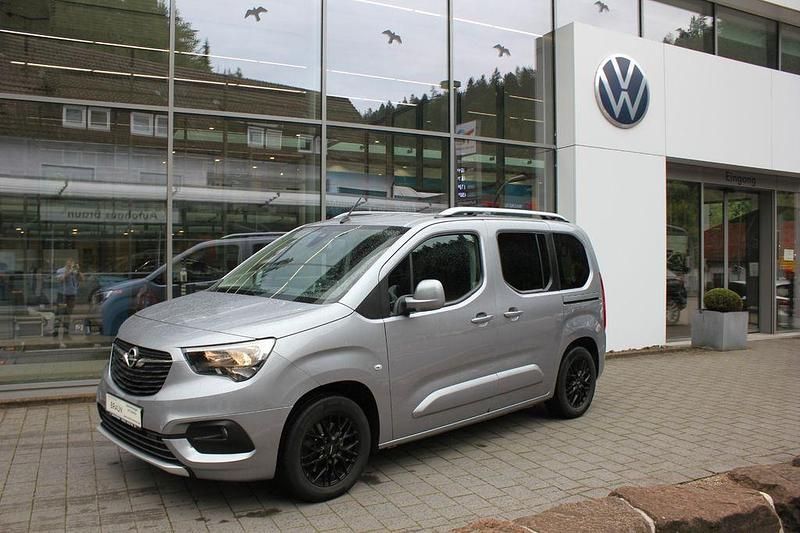 Grau Gebraucht 2019 Opel Combo Life Innovation Van / Kleinbus | 18.790 € (Fairer Preis) - Bild 1/4