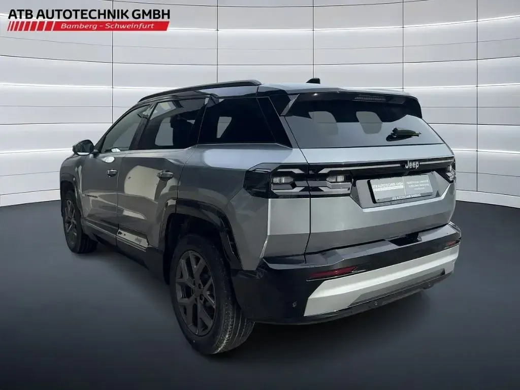 Gebraucht Jeep Compass 145 PS (106 kW) 2026 Grau SUV
