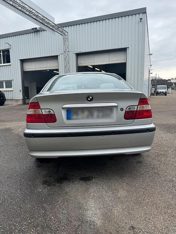 Gebraucht BMW 325 192 PS (141 kW) 2002 Silber Limousine