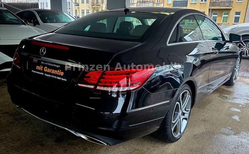 Gebraucht Mercedes E220 170 PS (125 kW) 2013 Schwarz Coupé
