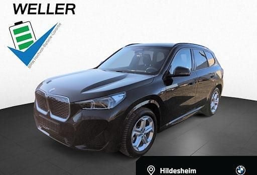 Gebraucht BMW iX1 M Sport 230 kW (313 PS) 2024 Black sapphire (schwarz) SUV