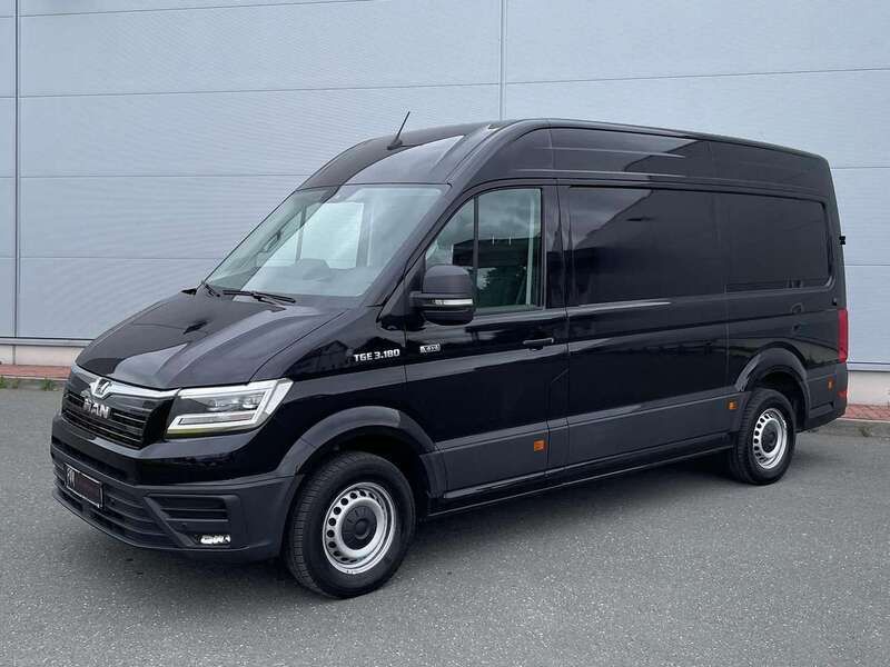 Schwarz Gebraucht 2024 MAN TGE Van | 54.900 € (Fairer Preis) - Bild 1/4