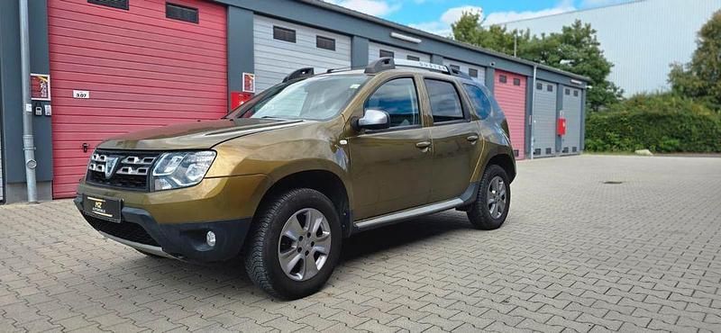 Gebraucht Dacia Duster Lauréate 114 PS (83 kW) 2016 Grün SUV