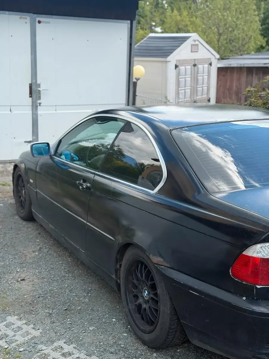 Gebraucht BMW 320 170 PS (125 kW) 2001 Schwarz Coupé