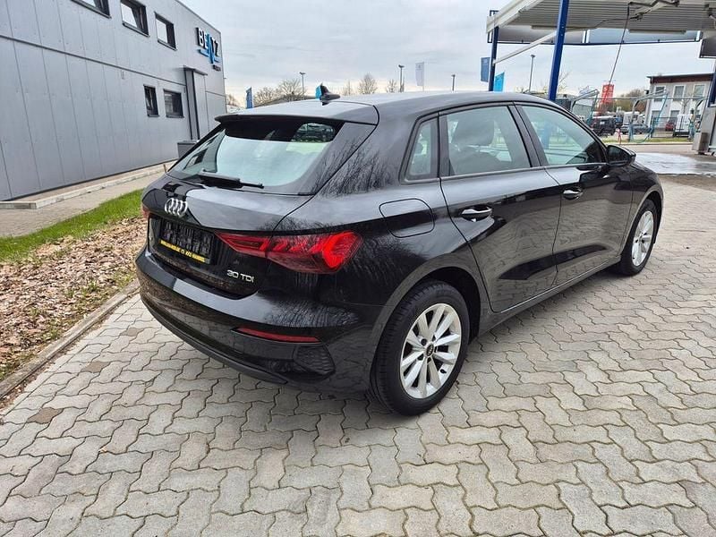 Second-hand Audi A3 116 CP (85 kW) 2021 Negru Berlinǎ