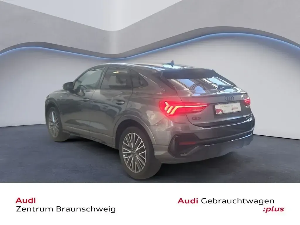Gebraucht Audi Q3 Sportback S-Line 150 PS (110 kW) 2022 Grau SUV