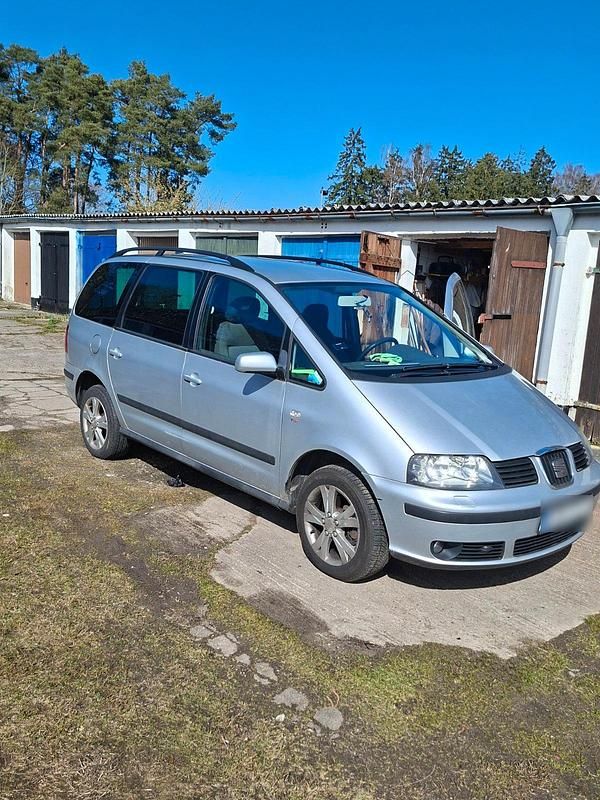 Gebraucht Seat Alhambra 140 PS (102 kW) 2007 Silber Van / Kleinbus