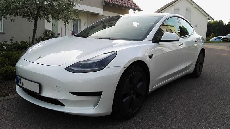 Gebraucht Tesla Model 3 Standard Range Plus 210 kW (286 PS) 2022 Weiß Limousine