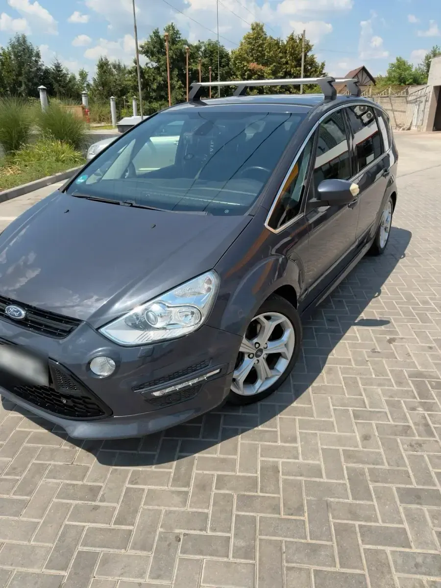 Gebraucht Ford S-MAX Titanium 203 PS (149 kW) 2012 Grau Van / Kleinbus