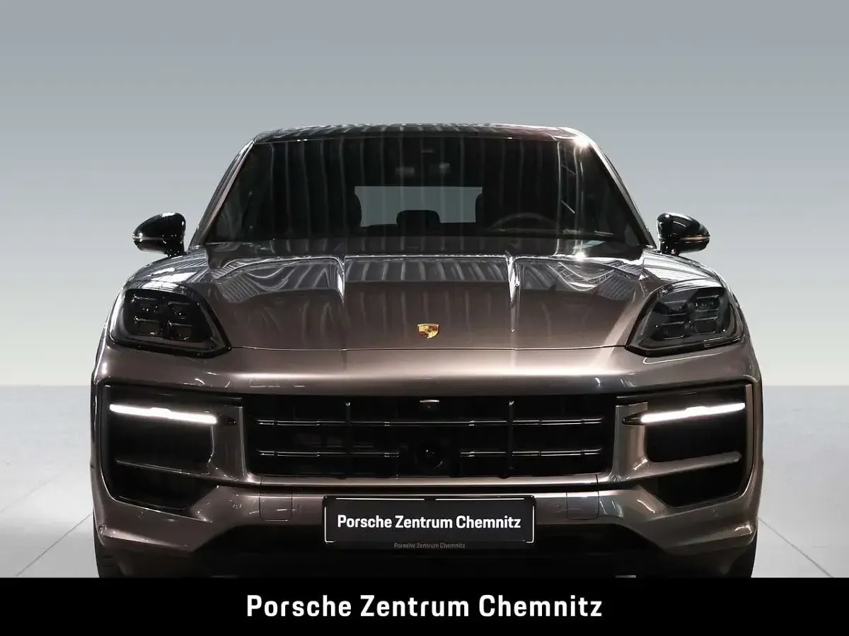 Gebraucht Porsche Cayenne 354 PS (260 kW) 2025 Grau SUV
