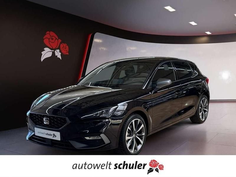 Midnight schwarz metallic Neu 2025 Seat Leon Beats Limousine | 31.990 € (Fairer Preis) - Bild 1/4