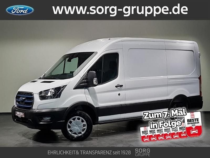 Weiß, frozenwhite Gebraucht 2023 Ford E-Transit Trend Van | 33.677 € (Superpreis) - Bild 1/4