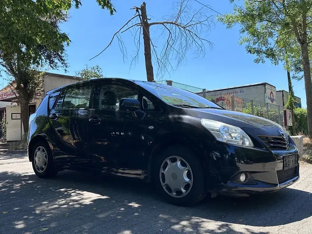 Gebraucht Toyota Verso Edition 147 PS (108 kW) 2011 Schwarz Van / Kleinbus