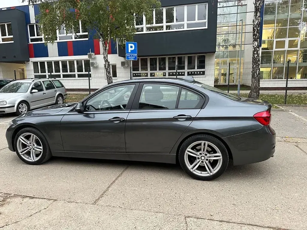 Gebraucht BMW 320 190 PS (139 kW) 2015 Grau Limousine