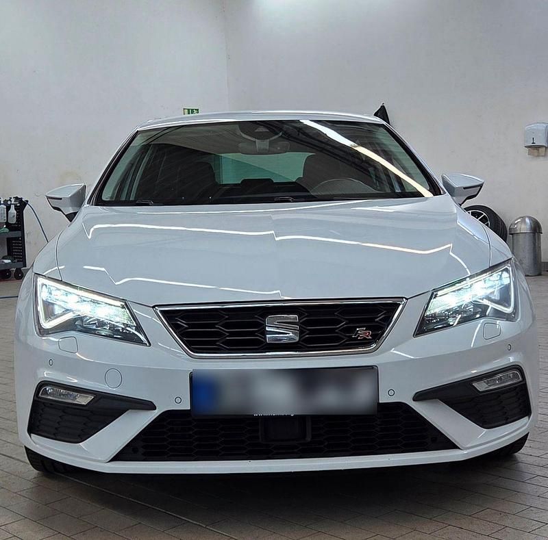 Second-hand Seat Leon FR 150 CP (110 kW) 2020 Alb Berlinǎ