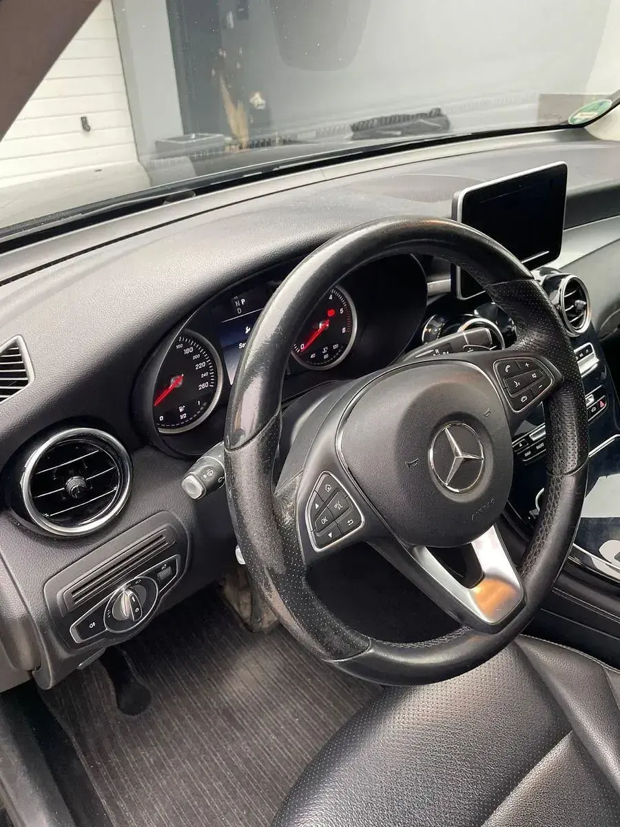 Gebraucht Mercedes GLC220 170 PS (125 kW) 2018 Schwarz SUV