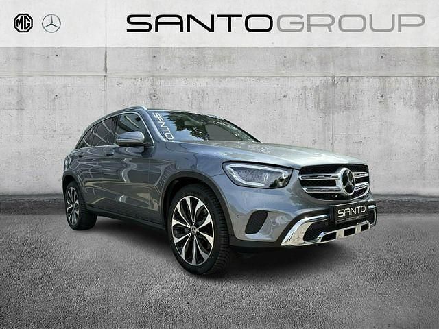 Grey metallic Gebraucht 2019 Mercedes GLC300 SUV | 37.480 € (Fairer Preis) - Bild 1/4