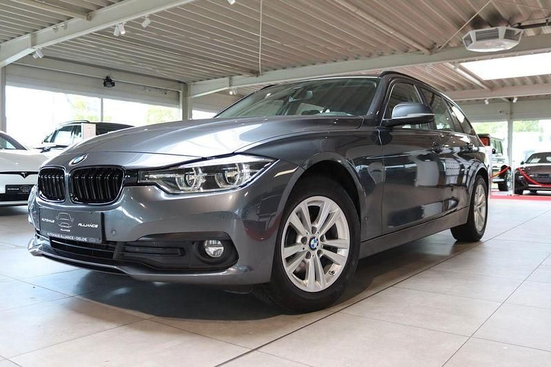 Grau Gebraucht 2018 BMW 318 Advantage Kombi | 16.790 € (Etwas zu teuer) - Bild 1/4