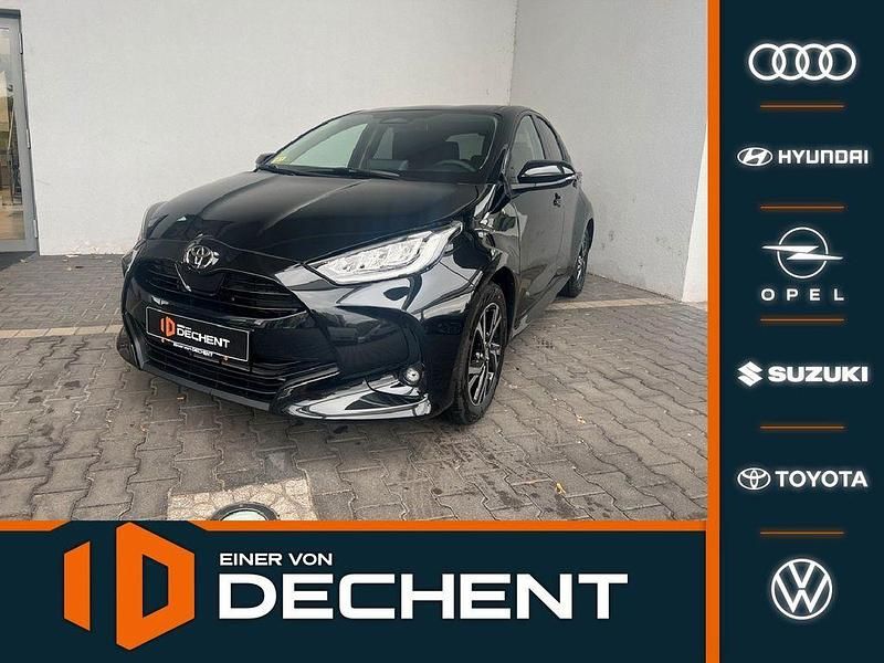 Grau Neu 2025 Toyota Yaris Hybrid Limousine | 26.990 € (Fairer Preis) - Bild 1/4