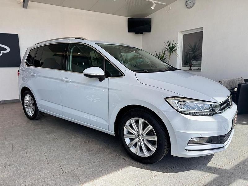 Gebraucht VW Touran Highline 150 PS (110 kW) 2018 Weiß Van / Kleinbus