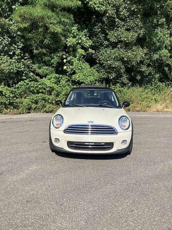 Beige Gebraucht 2011 Mini Cooper Kleinwagen | 6.150 € (Fairer Preis) - Bild 1/4
